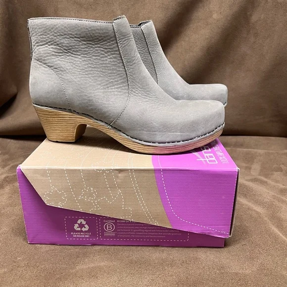 Dansko Lizanne Gray Ankle Booties - Picture 3 of 4